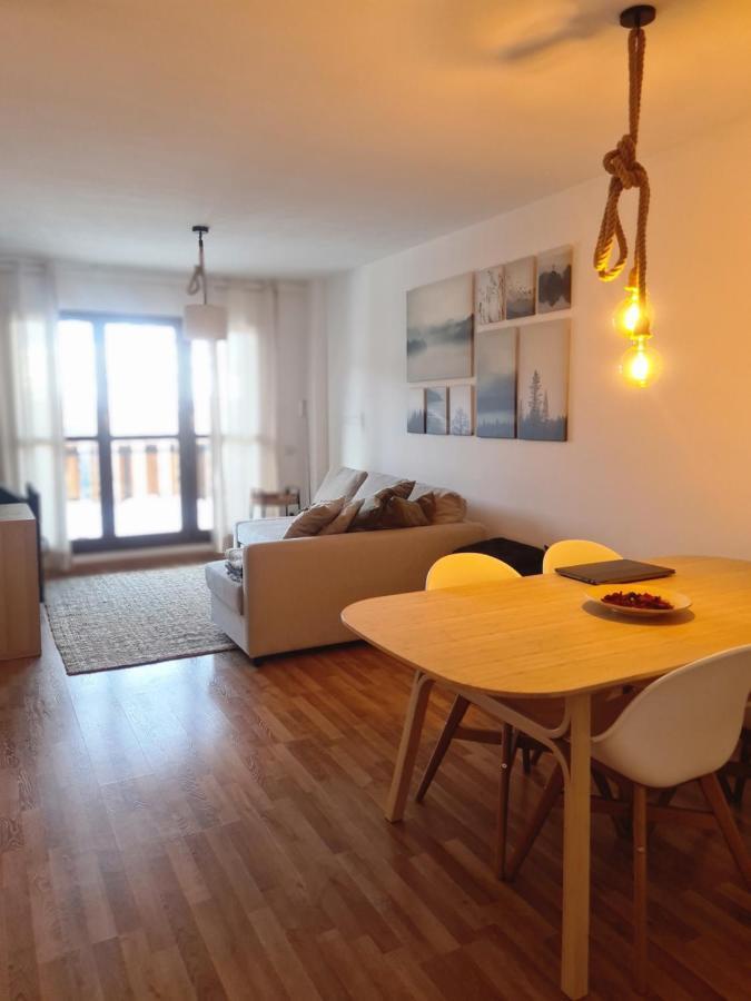Appartement Tuhogarencerler Taquilla Parking En Pistas Extérieur photo