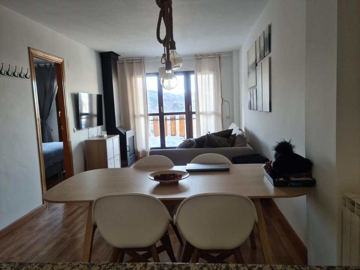Appartement Tuhogarencerler Taquilla Parking En Pistas Extérieur photo