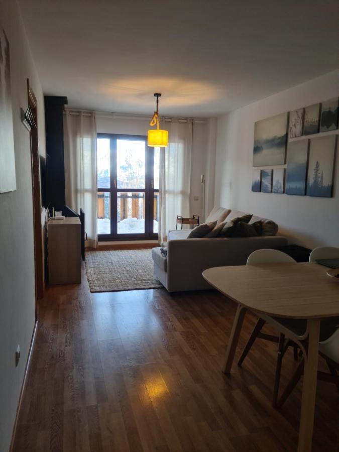 Appartement Tuhogarencerler Taquilla Parking En Pistas Extérieur photo